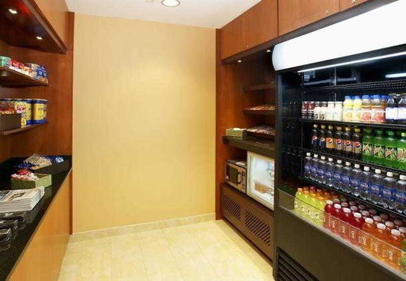 Fairfield Inn & Suites By Marriott Cumberland Restaurant photo