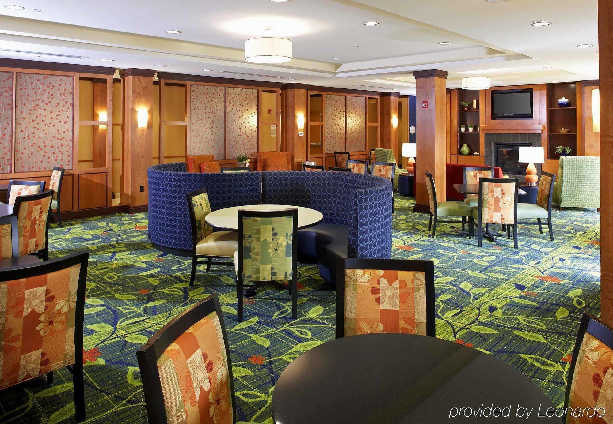 Fairfield Inn & Suites By Marriott Cumberland Interior photo